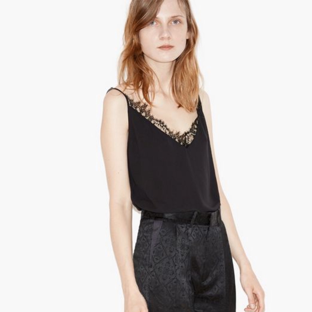 Áo hai dây cổ tim phối ren quyến rũ dành cho nữ | BigBuy360 - bigbuy360.vn