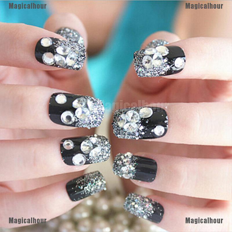 Set 24 Móng Tay Giả Màu Đen