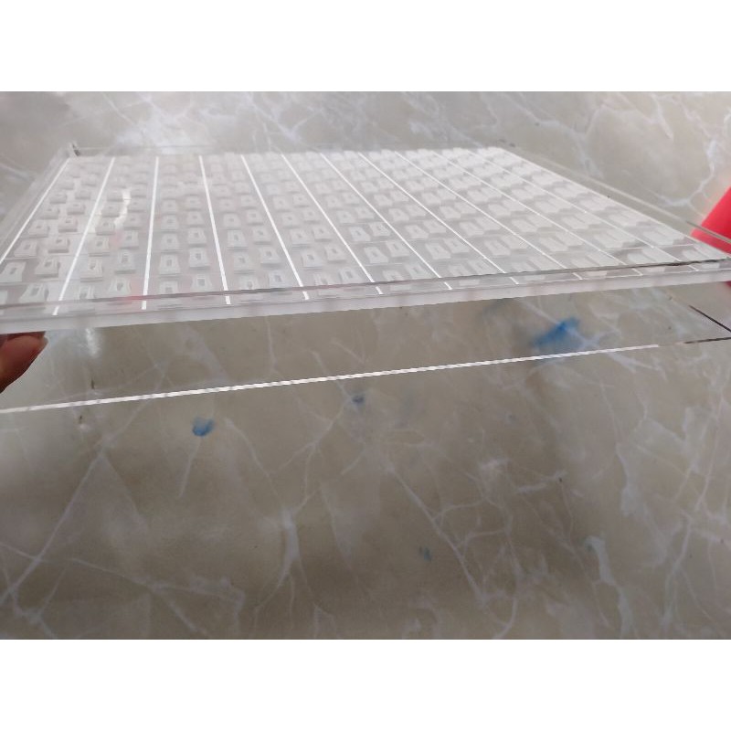 Mâm nhẫn 2 móc bằng mica