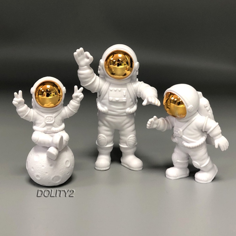 Modern Astronaut Figurines Spaceman Statue Handmade Shelf Collectible Decor