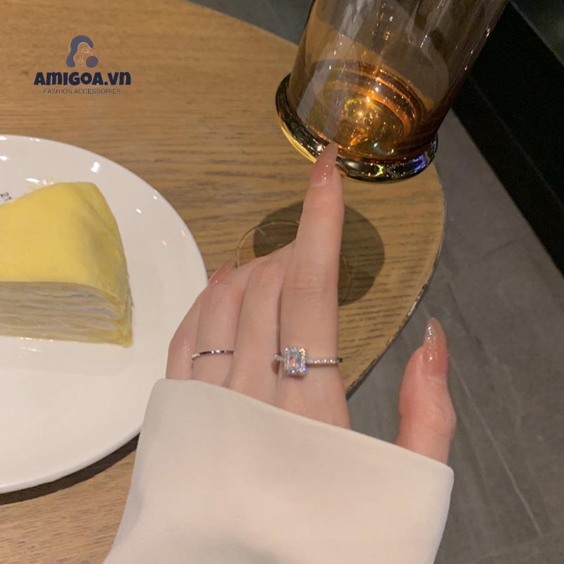 ✨✨Nhẫn Zircon vuông có thể điều chỉnh bằng kim cương lấp lánh tinh tế và thanh lịch