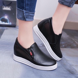 Giày độn đế thần thánh