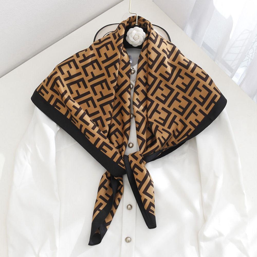 Khăn Quàng Cổ Lụa Hình Vuông Lớn In Chữ Kẻ Sọc Cổ Điển Thanh Lịch Dễ Phối Đồ Trang Trí Phong Cách Hàn Quốc