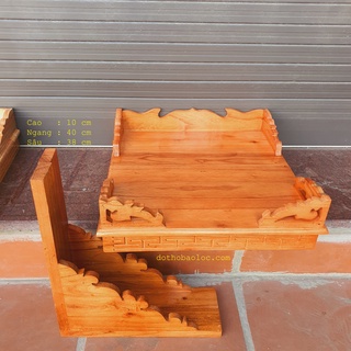 Bàn thờ treo tường gỗ xoan ngang 40cm trơn đỏ kèm cặp eke gỗ