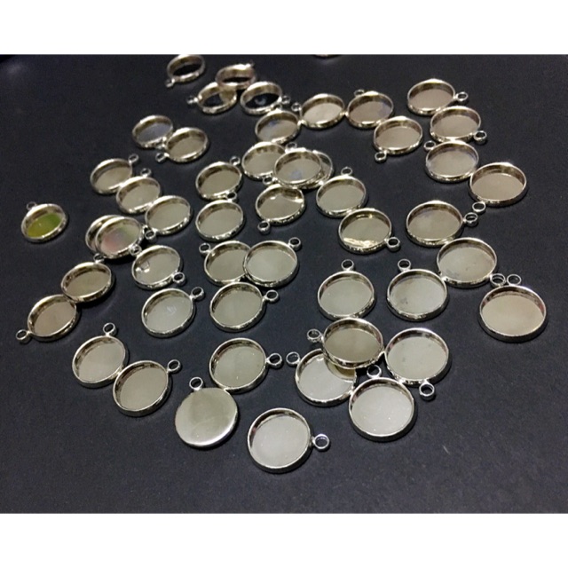 Mặt kim loại tròn phụ kiện trang trí resin 1.4 cm