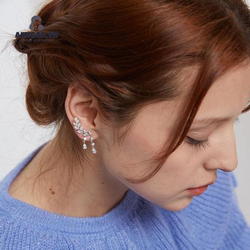 Khuyên Tai Tua Rua Bằng Nhựa Resin Hình Chiếc Lá