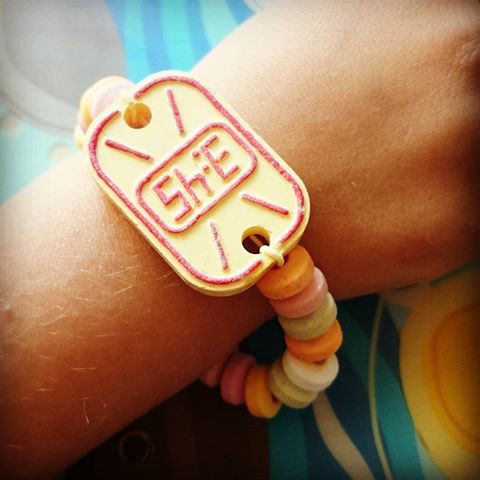 [HŨ 70 CÁI] Kẹo Đồ Chơi Ba Lan Johny Bee Watch Trái Cây Hình Đồng Hồ Đeo Tay Đủ Sắc
