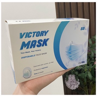 Hộp khẩu trang y tế 4 lớp kháng khuẩn không đau tai Vic quai vải, êm tai. Hộp 50 cái