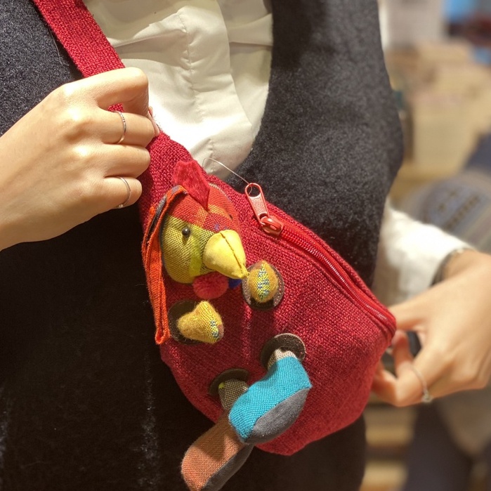 Túi Bao Tử Đeo Chéo Vải Gai Gắn Thú Nhồi Bông Ngộ Nghĩnh  - Trúc Lâm Handmade