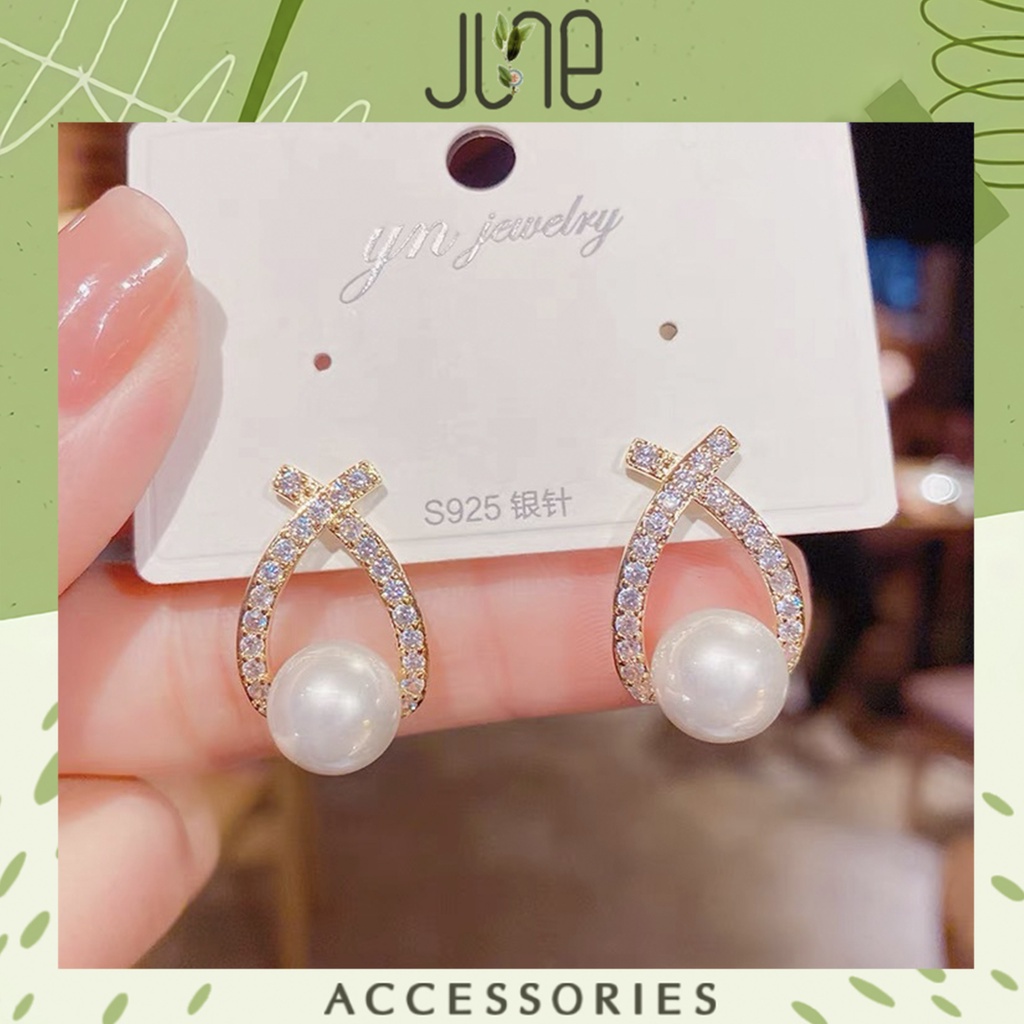 Bông tai đính đá dáng chéo mix ngọc trai nhân tạo bạc s925 không gây dị ứng cho da June accessories