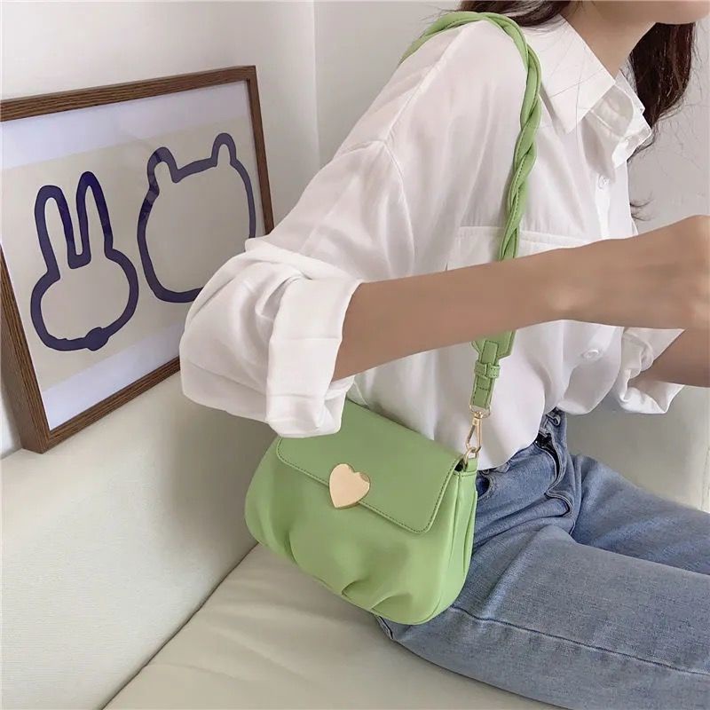 Túi Đeo Chéo Vai Hình Tròn Nhỏ Thiết Kế Đặc Biệt Có Khóa Hình Trái Tim Đám Mây Mẫu Mới 2022 Dành Cho Bạn Nữ Sinh