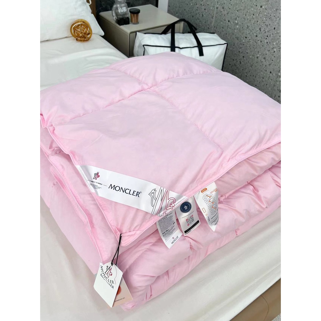 CHĂN LÔNG VŨ 100% DÒNG MONCLER+ HILTON MỚI- TOKYO.BEDDING