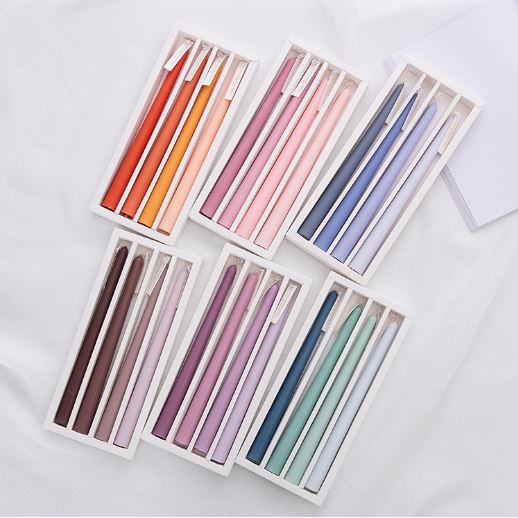 Set nến cây sáp thơm sắc màu bày bàn, trang trí nhà cửa, quán cafe