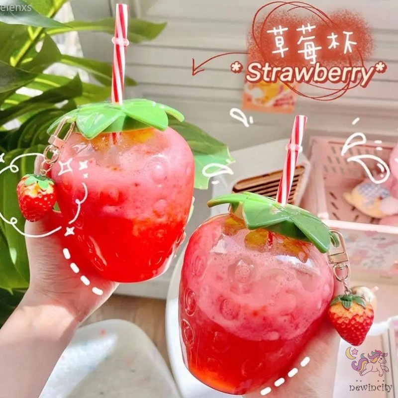 Bình nước hình quả dâu có ống hút phong cách Hàn Quốc