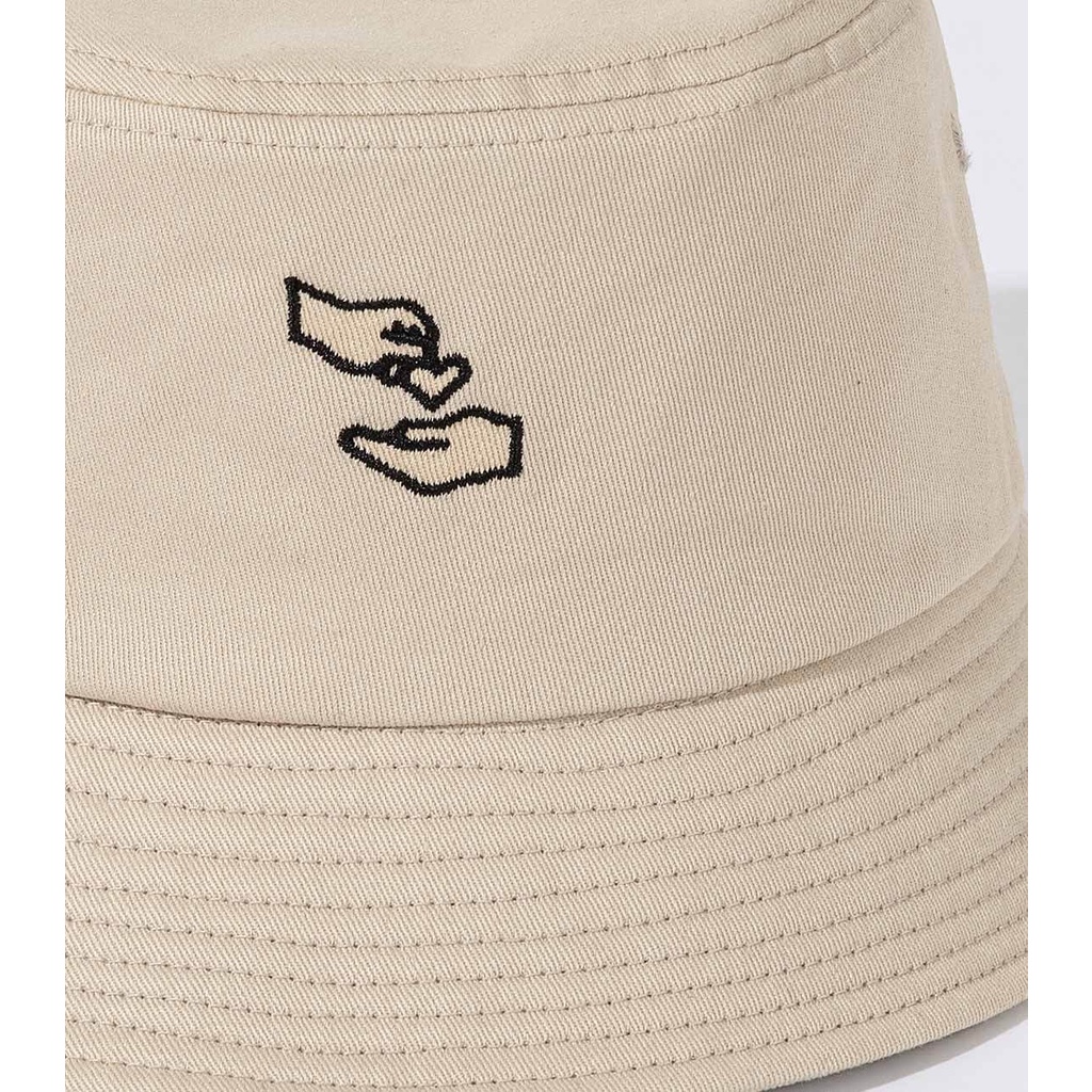 Mũ Bucket Hat thêu Heart Symbol - màu be thương hiệu Coolmate
