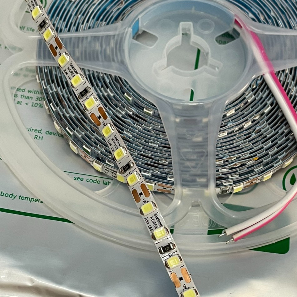 LED DÂY DÁN 2835 Bản 5mm ( 5 Ly ) 120 LED / 1M Điện 12V- Cuôn 5m Đèn LED DÂY DÁN 2835 Bản 5mm 120 LED /1M