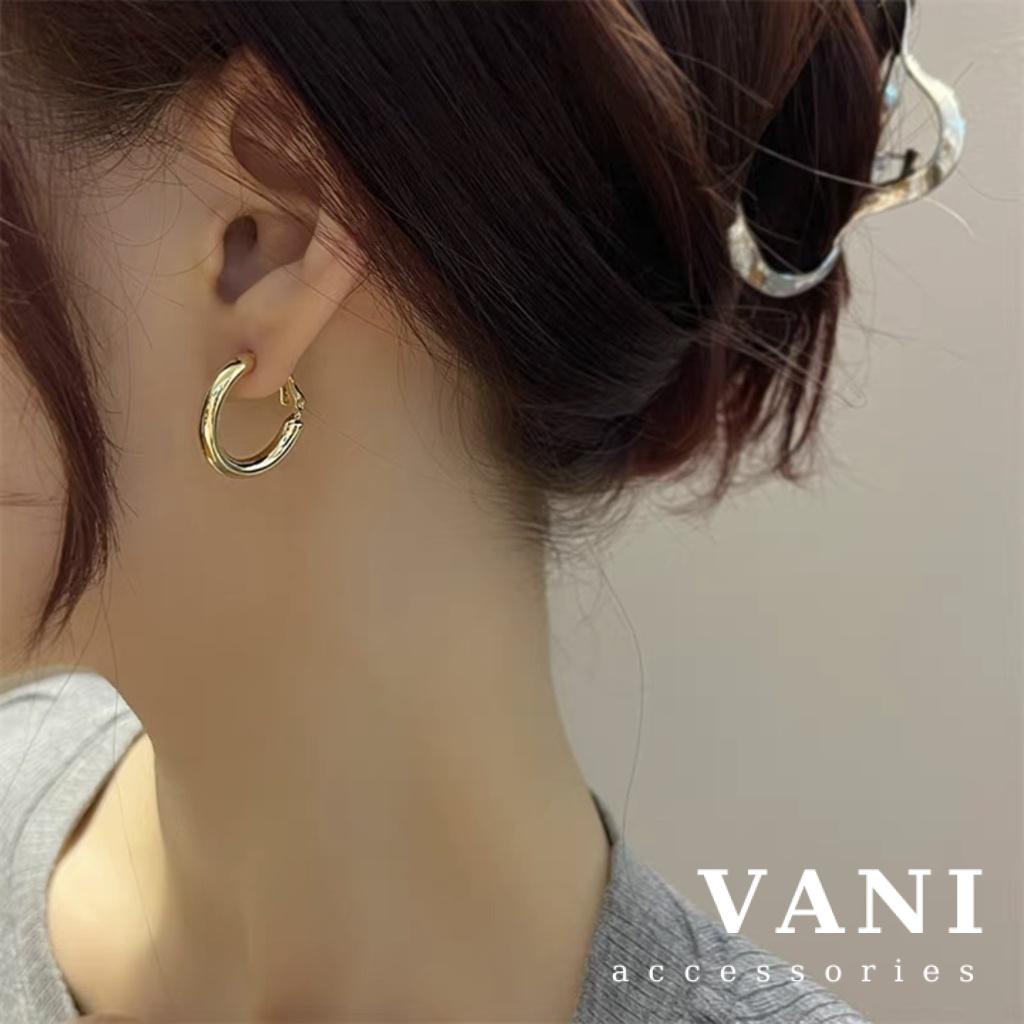 Khuyên Tai Dáng Tròn Basic Claire Phong Cách Tối Giản - Vani Store - TS000664