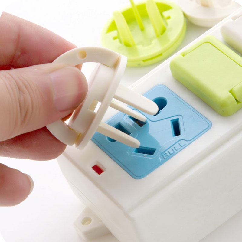 Nút Bịt Ổ Điện An Toàn Cho Bé Có Quai Kéo SONHOUSE – Loại 2 Chân và 3 Chân