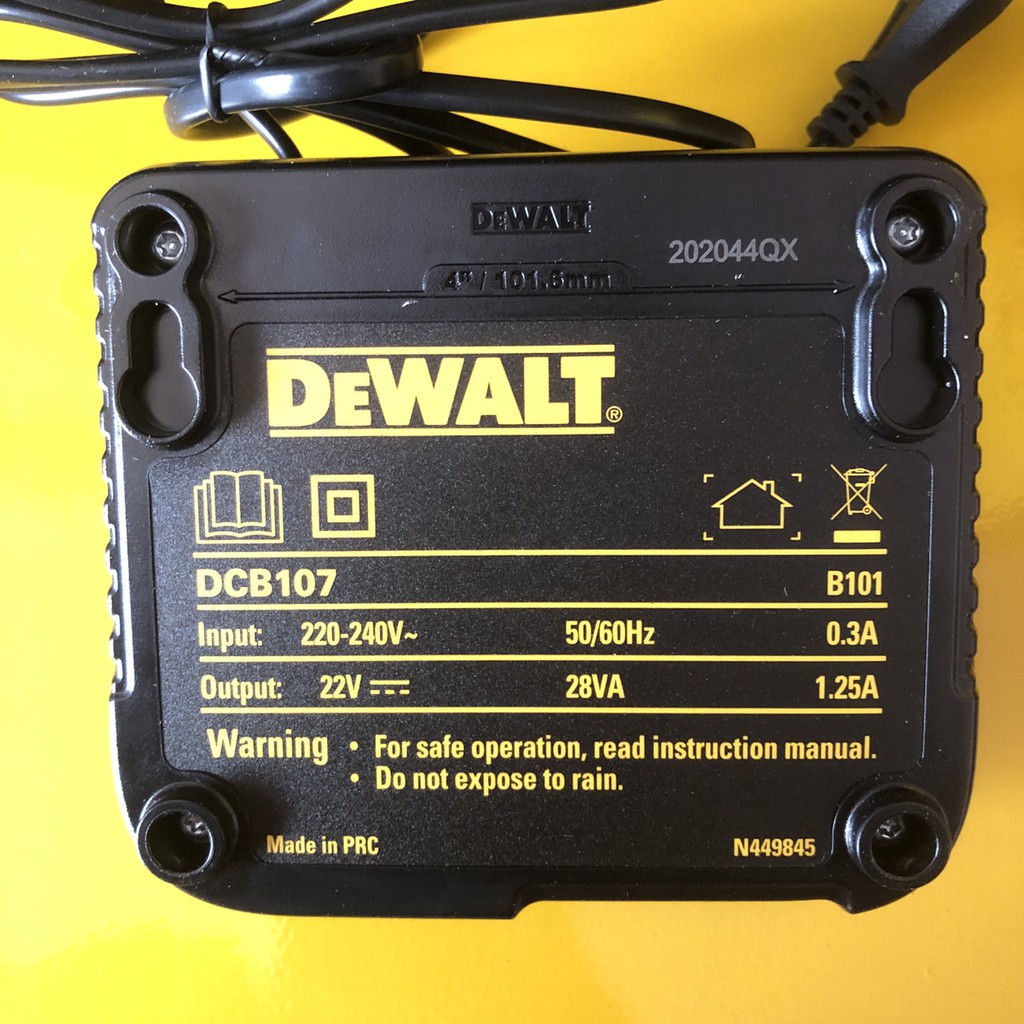 Đế Sạc đa năng Dewalt DCB 107 10.8V-18V - Sạc Zin bảo hành chính hãng 1 năm