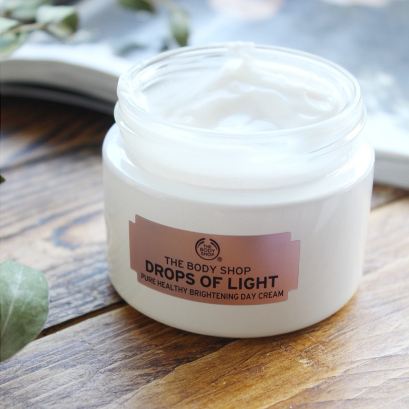 Kem Dưỡng Ban Ngày Làm Sáng - The Body Shop Drops Of Light™ Pure Healthy Brightening Day Cream  30ml