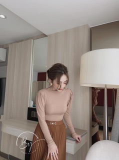 ÁO THUN ZIP KHUY VAI ĐEN/BE