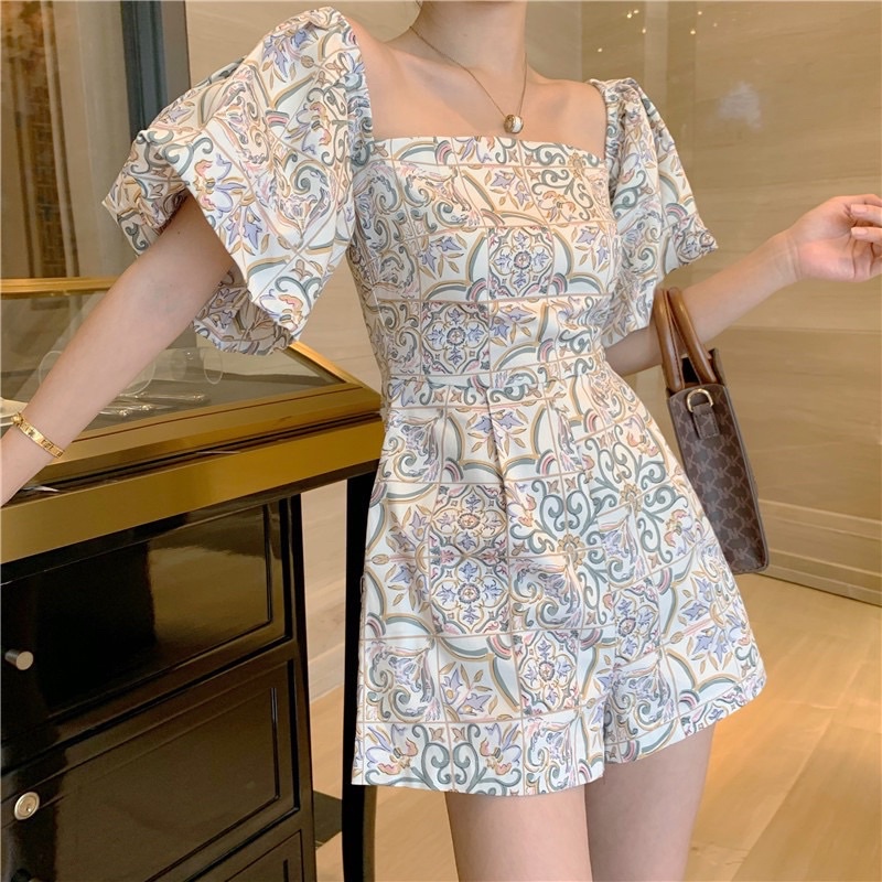 Jumpsuit Hoạ Tiết Tay Phồng Phong Cách Pháp