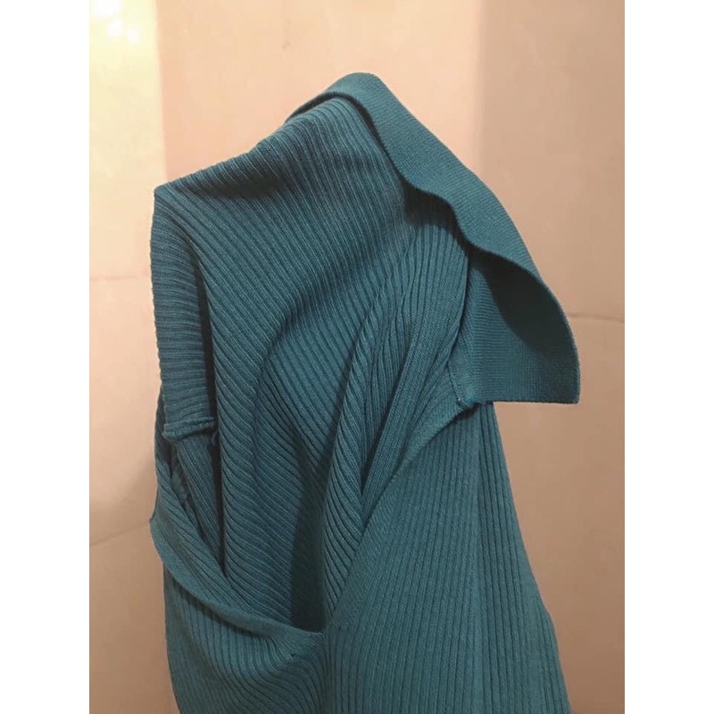 Áo croptop polo cổ bẻ