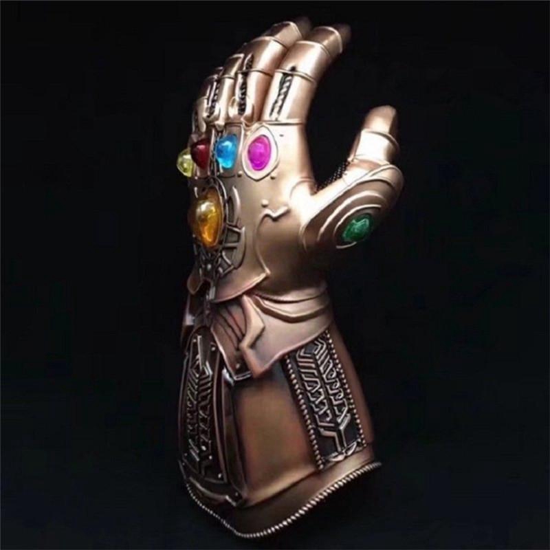 Găng tay vô cực của nhân vật Thanos trong Marvel bằng cao su dài 36cm rộng 10cm