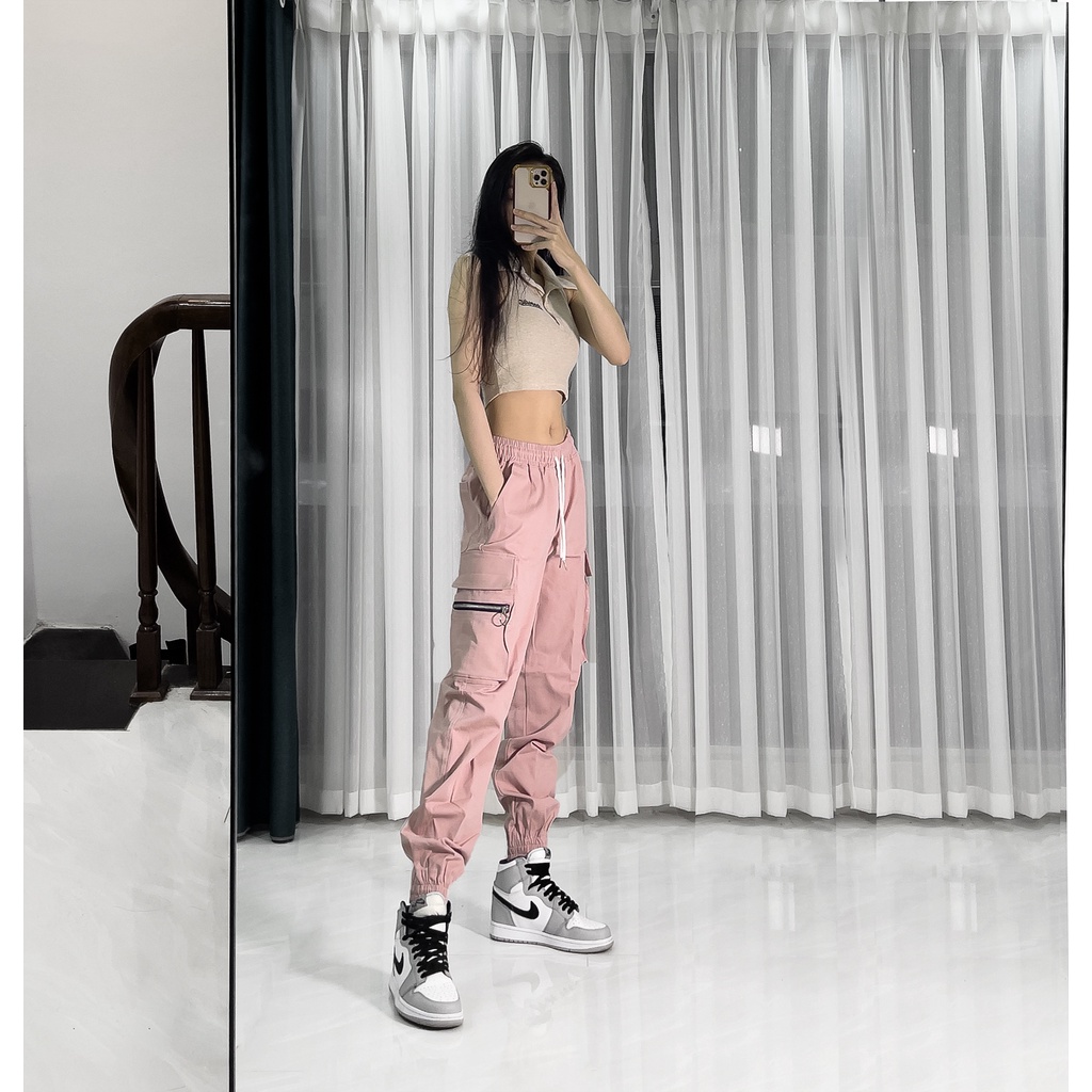 Quần jogger nữ màu hồng chất liệu kaki form dài bo gấu