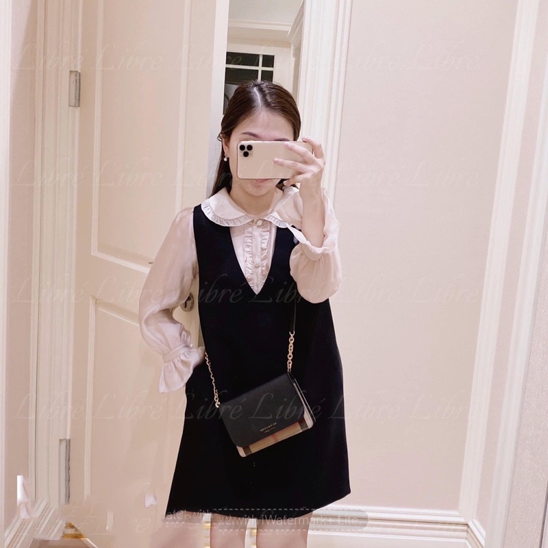 Set yếm phối sơ mi cổ bèo