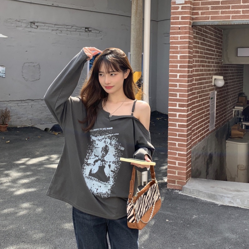 Áo thun tay dài hở vai in họa tiết graffiti thời trang thu sành điệu