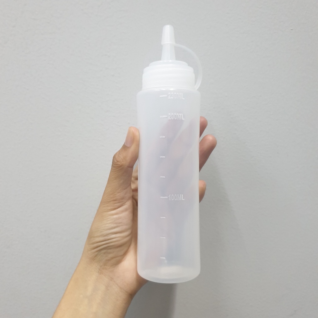 Bình Nhựa Đựng Tương, Sirup, Nước Sốt - Nhiều Dung Tích - Có Vạch Chia - THE GARDEN