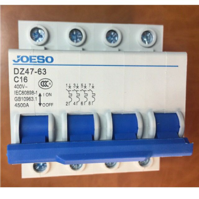 Aptomat DZ47-63 4pha