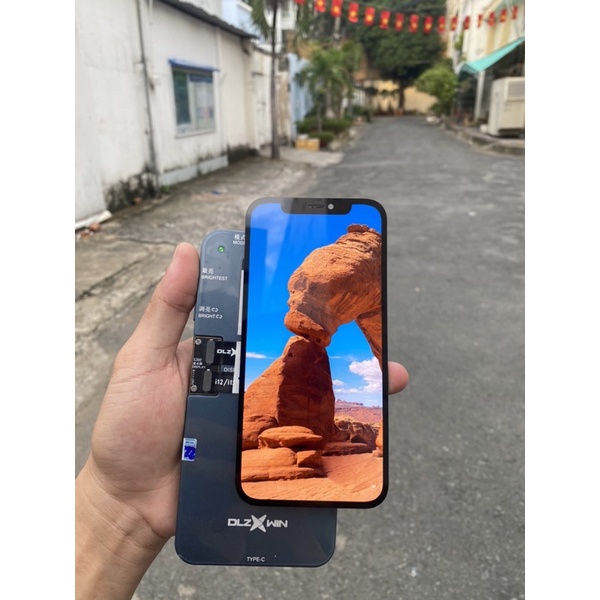 Màn Hình LCD -12 vs 12pr  Giá Rẻ Chất lượng ok Dễ tháo lắp gắn vào là ok không kén main