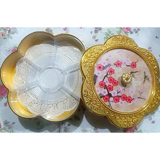 Hộp đựng mứt có nhạc hình hoa đào