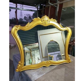 Gương treo tường Tân Cổ Điển DPG812  màu vàng kt 90*113cm