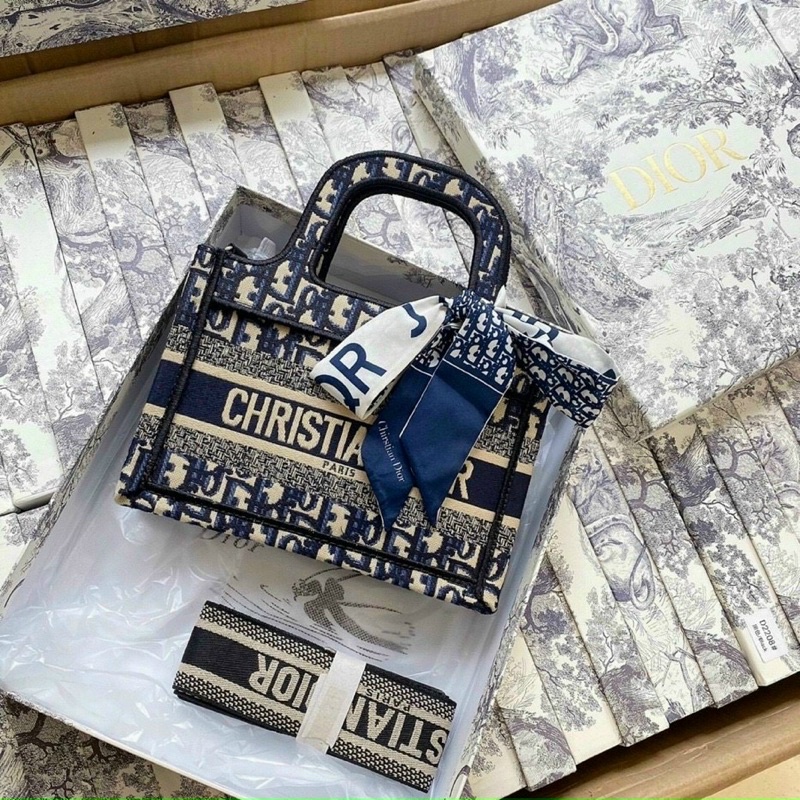 TÚI DIOR THỔ CẨM SIZE22 SPSL