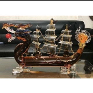 Vỏ chai rượu hình con rồng