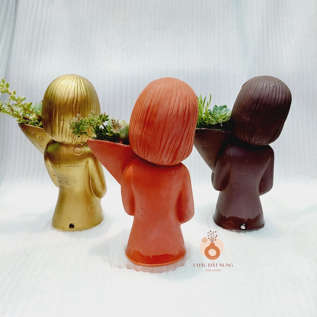 Chậu đất nung, Chậu sen đá - Cô gái Maria, đường kính miệng 10cm, chiều cao 26cm
