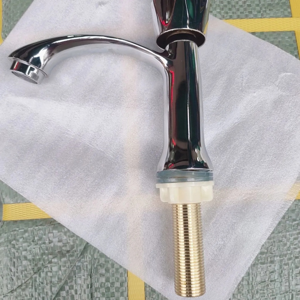 Vòi Nước Nóng Lạnh Bằng Hợp Kim Cho Bồn Rửa Mặt