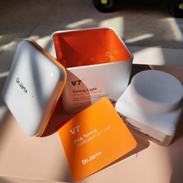 KEM DƯỠNG V7 PINK TONING 50ml