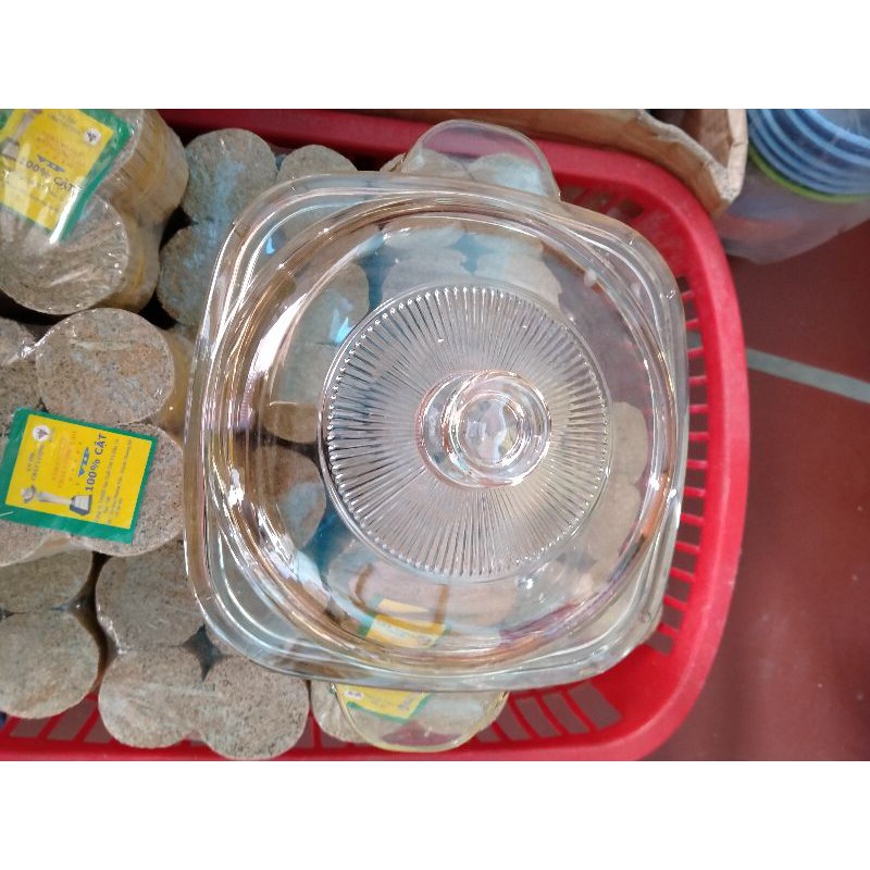Âu thủy tinh có lắp đủ hình dạng tròn vuông