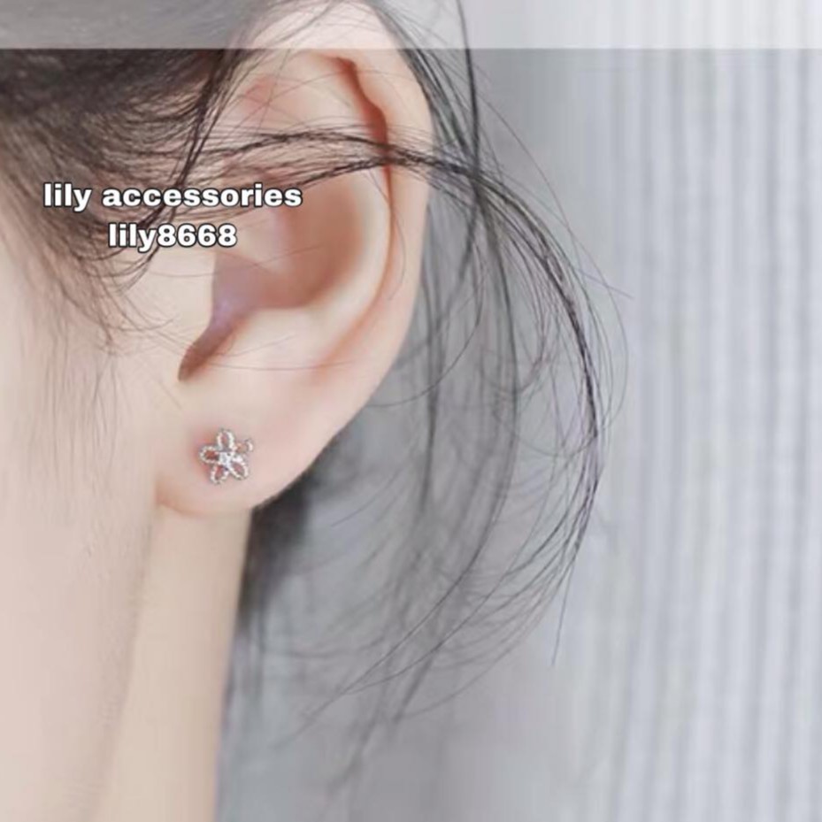 Flower Earring bông tai khuyên tai titan hoa đá không gỉ không đen không dị ứng