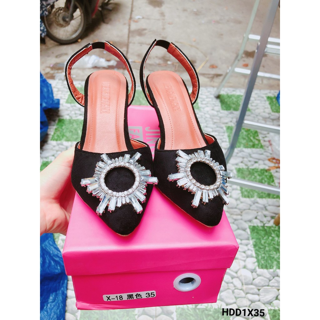 Sandal hoa đá mặt trời bít mũi đai chun sau da lộn da bóng (X18)