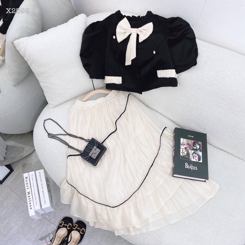 Set áo croptop đen phối nơ cổ và chân váy midi màu be xinh công sở dự tiệc
