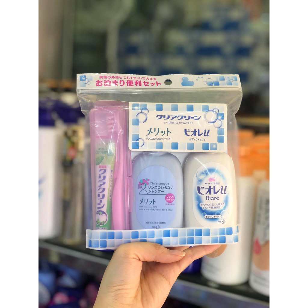 Set du lịch KAO Merit Biore U (Gội, tắm, bàn chải kèm kem đánh răng) Nhật bản