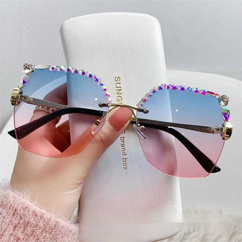 Kính Mát Gọng Vuông Đính Đá Thời Trang Cho Nữ