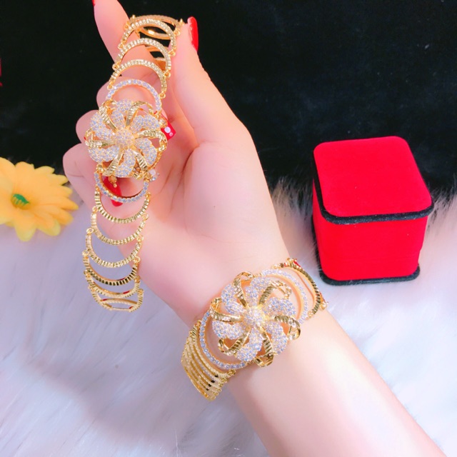 Lắc tay kiểu hoa dát vàng 18k mẫu mới