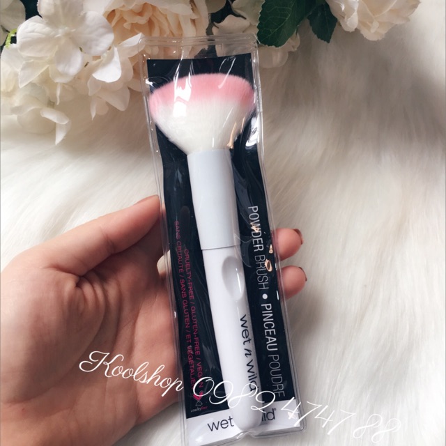Cọ đánh phấn bột Wet n Wild powder brush