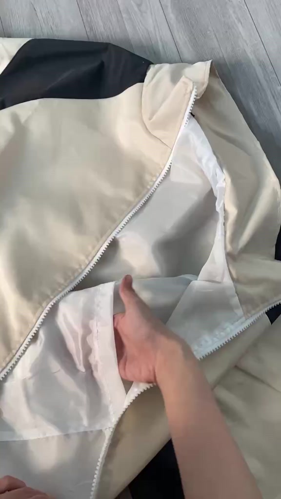 Áo Khoác Dù ERRO From Rộng | BigBuy360 - bigbuy360.vn